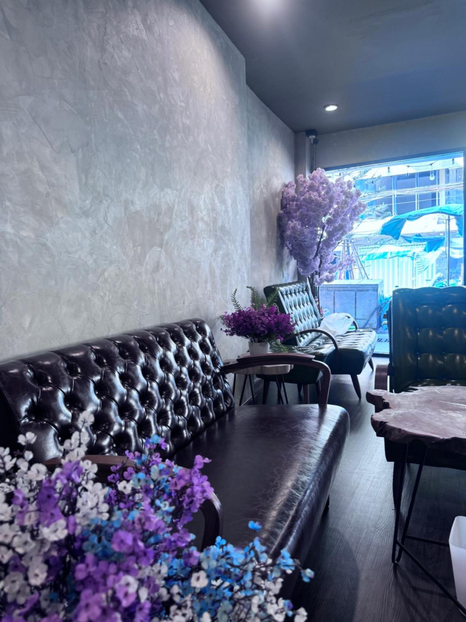 Bud Brew Beyond Dispensary And Hotel Bangkok Exterior foto